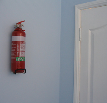 Fire extinguisher 