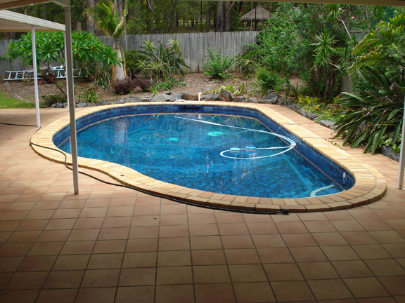 swimming pool - outside master room